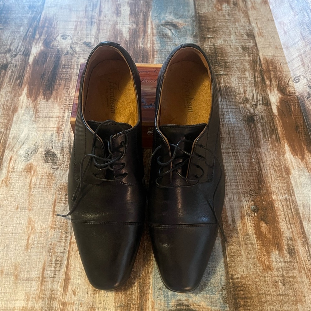 Florsheim Classic Black Leather Men's Oxfords